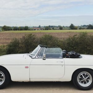 Een dag toeren in een VW Kever Cabrio, Mini Cooper of MG B