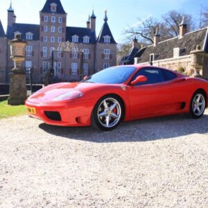 Rijd zelf in een Ferrari