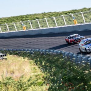 Racen op een circuit naar keuze
