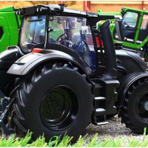 Britains Valtra Q 305 Versu tractor 1:32